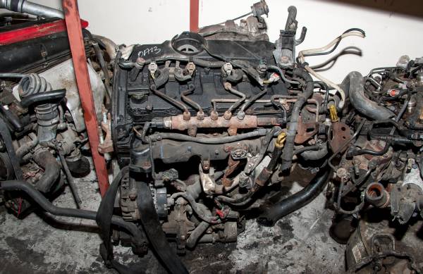 FORD CUSTOM 310 L 155 PS ÇIKMA PARÇA  ÖNDEN ÇEKİŞLİ MOTORLARII